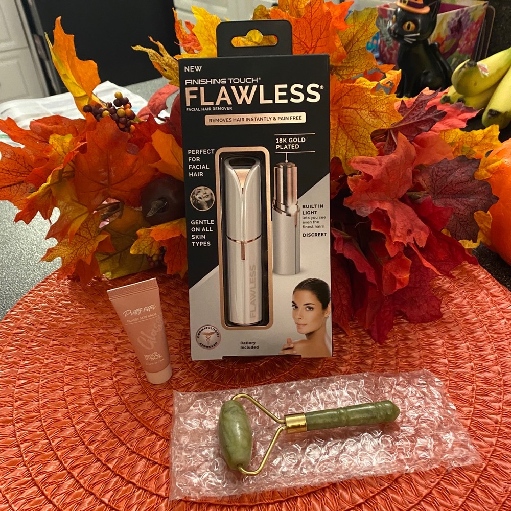 Flawless Finishing Touch-Facial Hair Remover - Picture 1 of 8